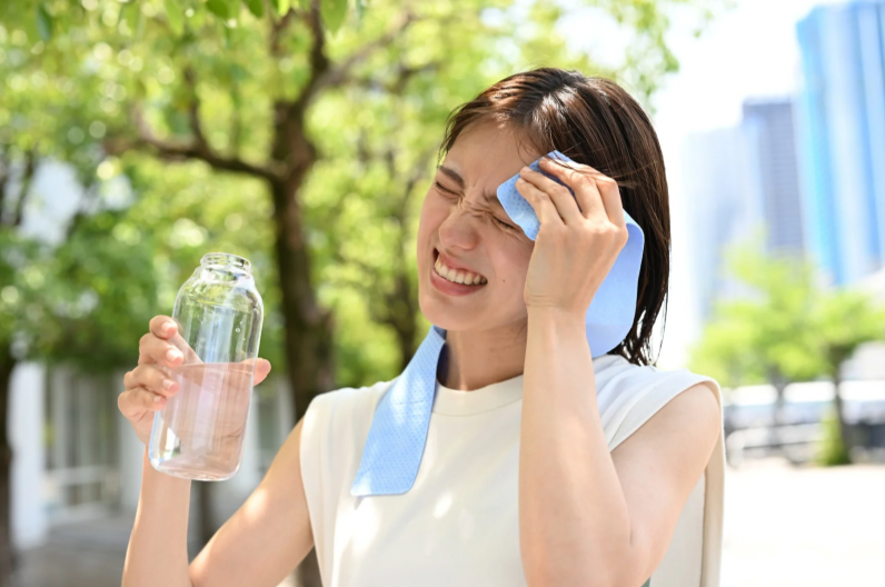 夏の日の女性